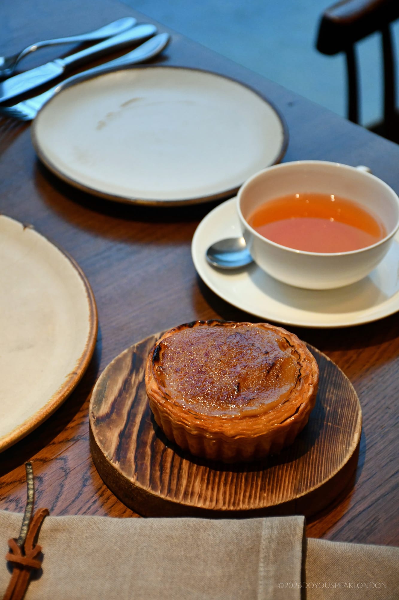 Creme brulee croissant and Marco Polo rooibos tea at HIDE