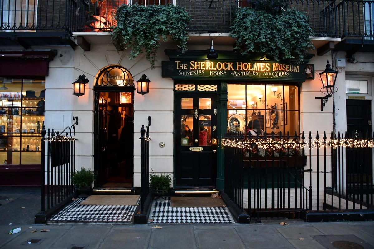 Experience the Sherlock Holmes Museum at 221B Baker Street!