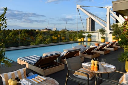 The Berkeley Rooftop Bar London: the best rooftop bar for views & romance