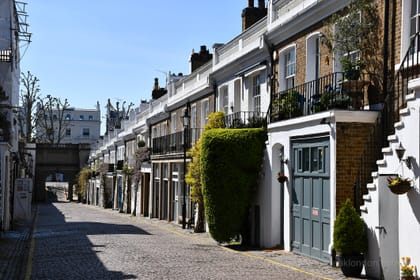 Discover Notting Hill Mews on a self-guided walk