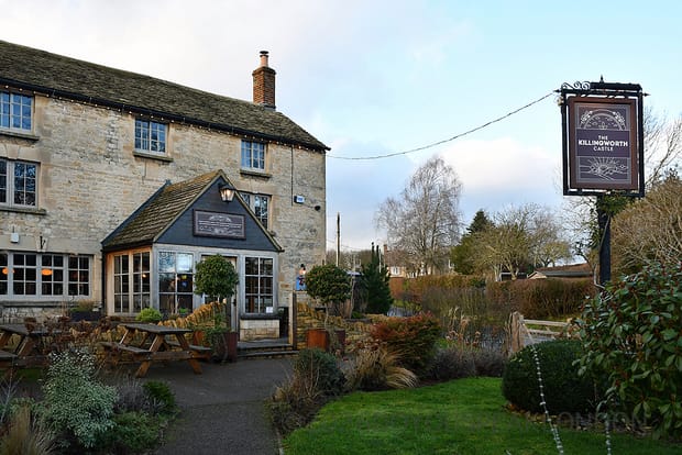 Lunch at The Killingworth Castle: a charming Oxfordshire escape!