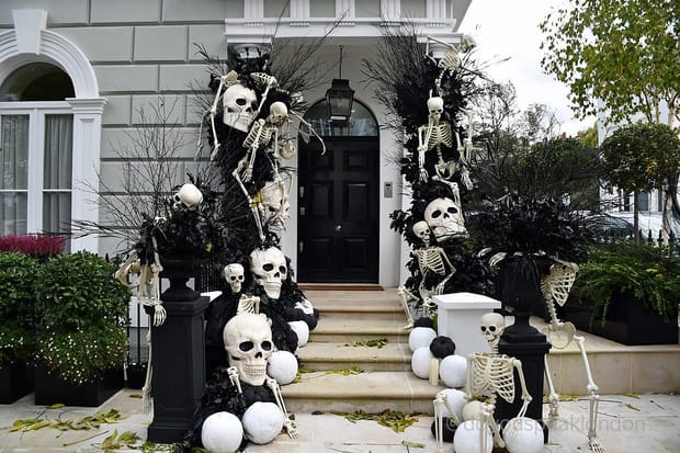 Halloween walk: Holland Park & Notting Hill spookiest streets!